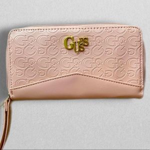 ROSE GUESS MONOGRAM WRISTLET